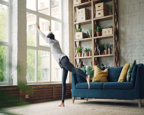 A bright and comfortable living space promoting daily relaxation and good posture